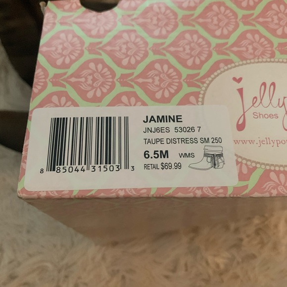 Taupe booties size 6.5 - Picture 6 of 6